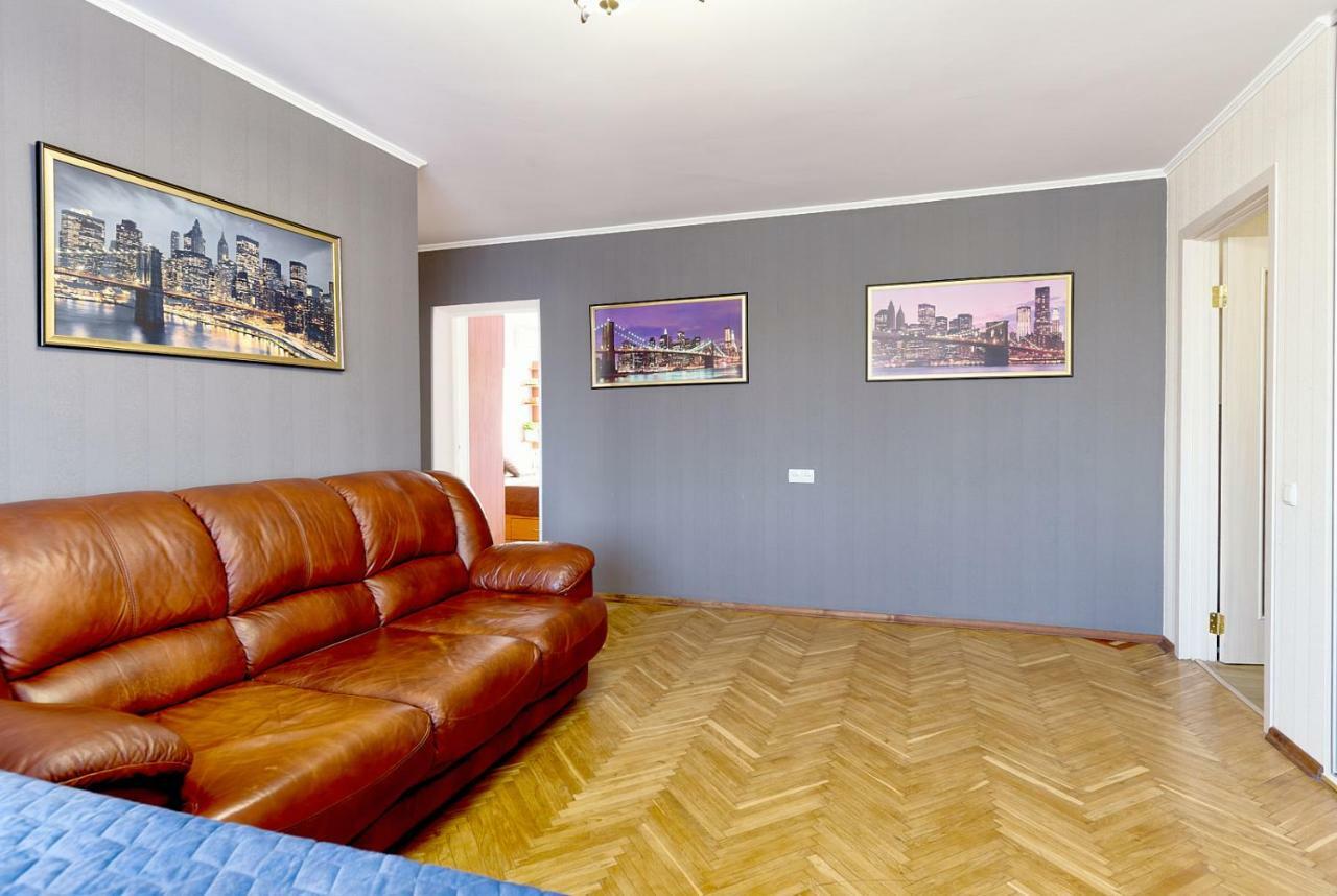 L3-82 Main Street- Modern New Three 3 Separate 3Bedrooms 100 M2 - Central Location, Metro Palace Of Sports - Gulliver Mall, Arena City Kiew Exterior foto