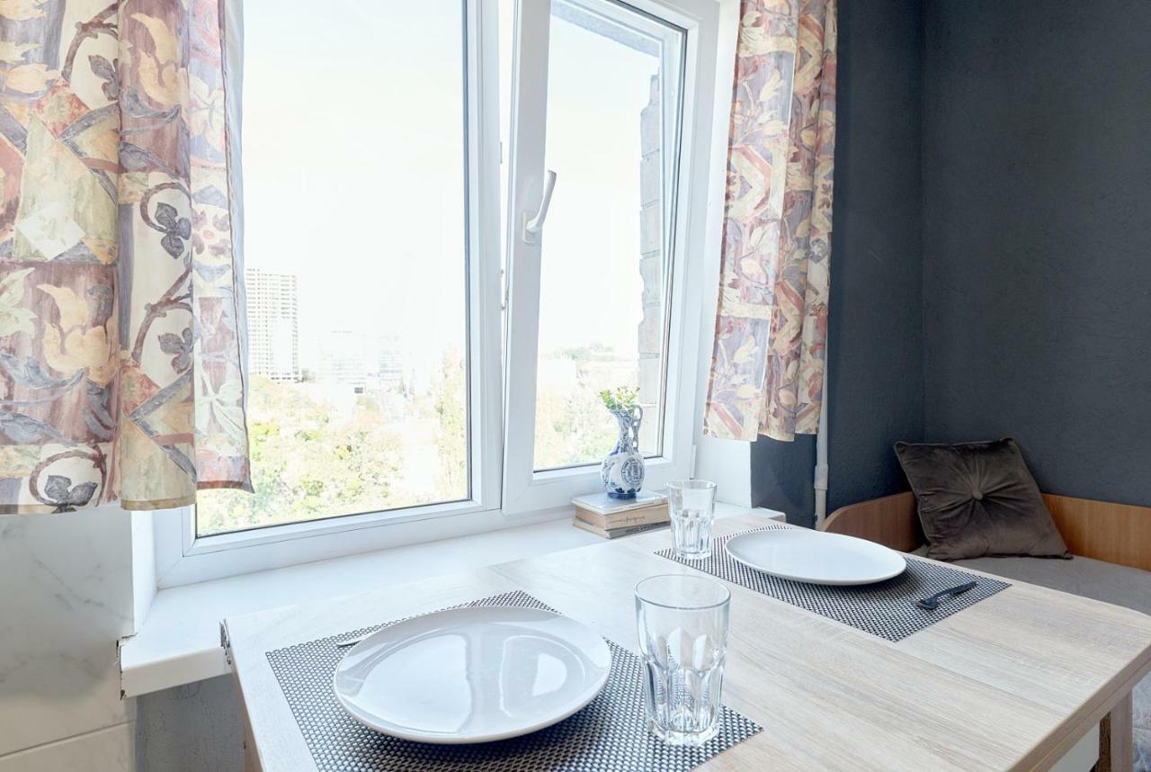 L3-82 Main Street- Modern New Three 3 Separate 3Bedrooms 100 M2 - Central Location, Metro Palace Of Sports - Gulliver Mall, Arena City Kiew Exterior foto