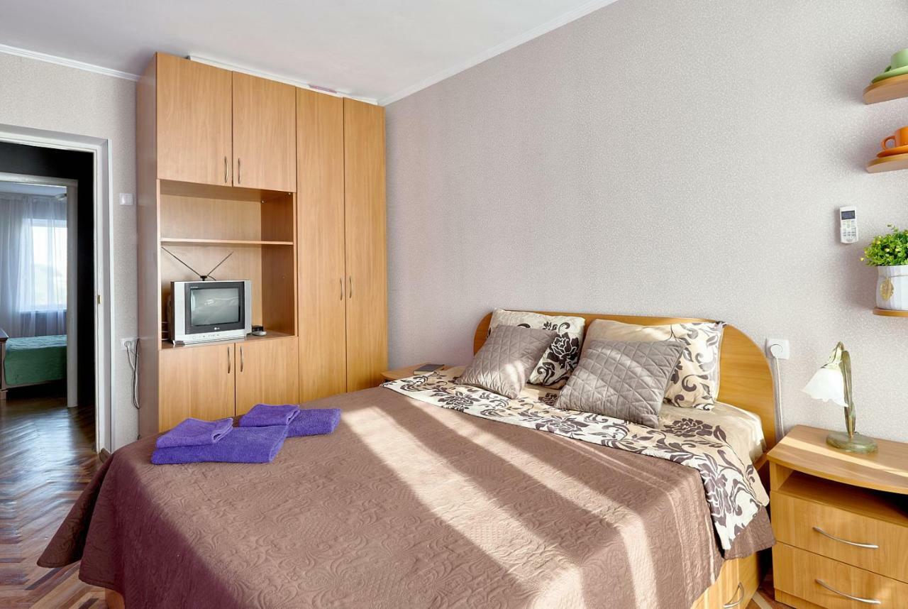 L3-82 Main Street- Modern New Three 3 Separate 3Bedrooms 100 M2 - Central Location, Metro Palace Of Sports - Gulliver Mall, Arena City Kiew Exterior foto